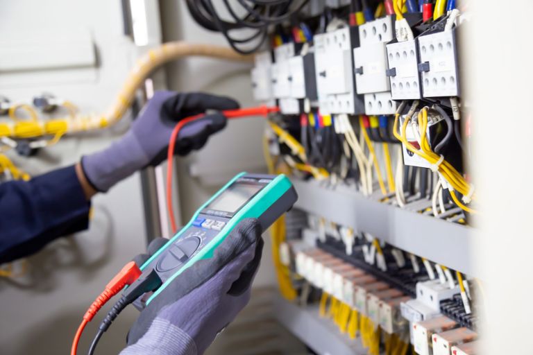 elektriker for bedriftsmarkedet